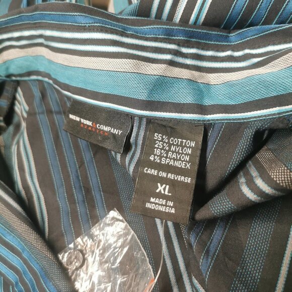 𝅺New York  & Company Funky Stripe Button Down Top - Picture 4 of 4